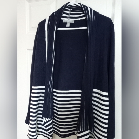 Open front sweater - Picture 2 of 4